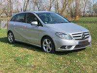 Gebraucht Mercedes B180 122 PS (89 kW) 2012 Silber Van / Kleinbus