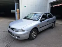 Gebraucht Mitsubishi Carisma 90 PS (66 kW) 2000 Grau Limousine