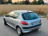 Gebraucht Peugeot 206 60 PS (44 kW) 2001 Silber Kleinwagen
