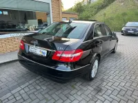 Używany Mercedes E220 170 KM (125 kW) 2012 Czarny Sedan/Limuzyna