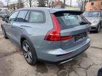 Gebraucht Volvo V60 CC Plus 250 PS (183 kW) 2022 Grau Kombi