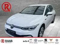 Gebraucht VW Golf VIII Style 150 PS (110 kW) 2023 Weiss Limousine