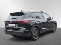 Gebraucht VW Tiguan Life 150 PS (110 kW) 2024 Schwarz SUV