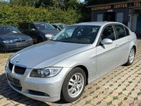 Gebraucht BMW 318 129 PS (94 kW) 2006 Titansilber metallic Limousine