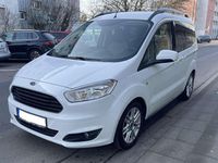 Gebraucht Ford Tourneo Courier Titanium 101 PS (74 kW) 2018 Frostweiß Van / Kleinbus