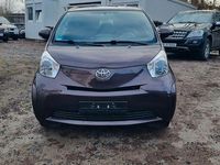 Gebraucht Toyota iQ Basis 68 PS (50 kW) 2009 Kleinwagen