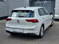 Gebraucht VW Golf VIII Life 131 PS (96 kW) 2024 Weiß Limousine