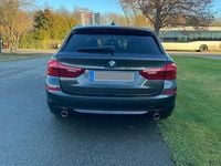 Gebraucht BMW 520 190 PS (139 kW) 2017 Grau Kombi