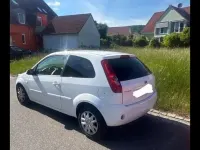 Gebraucht Ford Fiesta 69 PS (50 kW) 2008 Weiß Kleinwagen