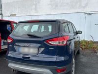Gebraucht Ford Kuga 150 PS (110 kW) 2015 Blau SUV