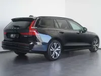 Gebraucht Volvo V60 Plus 197 PS (144 kW) 2022 Schwarz Kombi