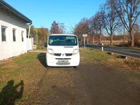 Second-hand Renault Trafic 90 CP (66 kW) 2006 Alb Monovolum