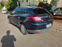 Gebraucht Renault Mégane GrandTour Dynamique 131 PS (96 kW) 2011 Blau Kombi