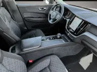 Gebraucht Volvo XC60 Core 197 PS (144 kW) 2023 Schwarz SUV