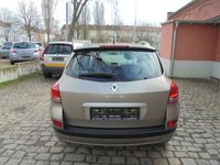 gebraucht Renault Clio GrandTour by Rip Curl 1.2 16V TCE
