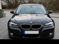 Gebraucht BMW 320 177 PS (130 kW) 2010 Schwarz Limousine