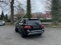 Gebraucht Mercedes ML350 265 PS (194 kW) 2013 Schwarz SUV