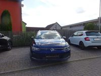 Gebraucht VW Golf VIII Move 110 PS (80 kW) 2024 Atlantik blue metallic Kombi