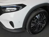 Gebraucht Mercedes EQB300 Progressive 167 kW (228 PS) 2025 Unilack polarweiß SUV