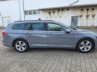 Gebraucht VW Passat Business 200 PS (147 kW) 2022 Grau Kombi