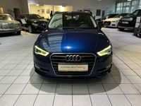 Gebraucht Audi A3 Attraction 105 PS (77 kW) 2014 Blau Limousine