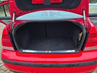 Second-hand VW Bora Basis 75 CP (55 kW) 2002 Roșu Berlinǎ