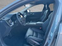 Gebraucht Volvo V60 Plus 197 PS (144 kW) 2025 Grau Kombi