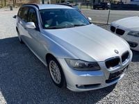 Gebraucht BMW 318 143 PS (105 kW) 2011 Titansilber metallic Kombi