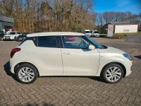 Gebraucht Suzuki Swift Comfort 83 PS (61 kW) 2022 Weiß Kleinwagen