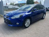 Gebraucht Ford Focus Titanium 125 PS (91 kW) 2014 Blau Limousine