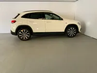 Gebraucht Mercedes GLA250 Progressive 160 PS (117 kW) 2020 Unilack polarweiß SUV