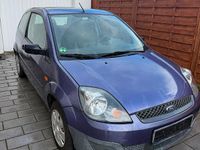 Gebraucht Ford Fiesta 59 PS (43 kW) 2006 Violet Kleinwagen