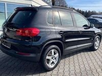 Gebraucht VW Tiguan Trendline 125 PS (91 kW) 2015 Deep black perleffekt SUV