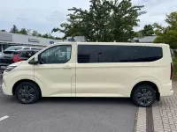 Neu Ford Tourneo Titanium 170 PS (125 kW) 2026 Folierung hellelfenbein ral 10 Van / Kleinbus