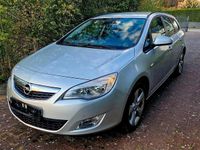 Gebraucht Opel Astra 100 PS (73 kW) 2011 Silber Kombi