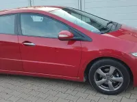 Gebraucht Honda Civic 99 PS (72 kW) 2010 Rot Limousine