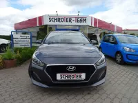 Gebraucht Hyundai i30 Select 99 PS (72 kW) 2019 Micron grey Kombi