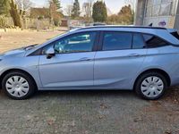 gebraucht Opel Astra Sports Tourer Business 1.6 D Automatik