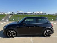 Gebraucht Mini Cooper 136 PS (100 kW) 2022 Schwarz Kleinwagen