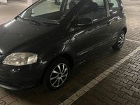 Gebraucht VW Fox 54 PS (39 kW) 2009 Grau Kleinwagen
