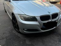Gebraucht BMW 318 143 PS (105 kW) 2009 Silber Kombi