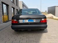 Gebraucht Mercedes 230 132 PS (97 kW) 1989 Schwarz Coupé
