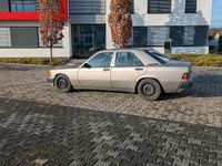 Gebraucht Mercedes 190 109 PS (80 kW) 1990 Silber Limousine