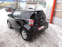 Gebraucht Toyota iQ 98 PS (72 kW) 2013 Schwarz Kleinwagen