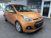 Gebraucht Hyundai i10 75 PS (55 kW) 2015 Gold Kleinwagen