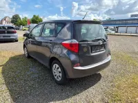 Gebraucht Toyota Verso-S Cool 99 PS (72 kW) 2012 Grau Van / Kleinbus