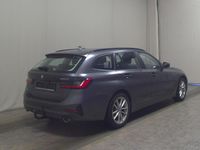 Gebraucht BMW 320 Advantage 190 PS (139 kW) 2020 Grau Kombi
