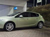 Gebraucht Opel Astra Design Edition 87 PS (63 kW) 2010 Grün Limousine