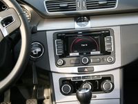 Gebraucht VW Passat 122 PS (89 kW) 2011 Silber metallic Kombi