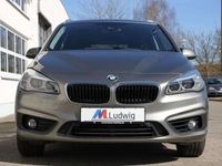 Gebraucht BMW 218 Advantage 136 PS (100 kW) 2018 Platinsilber Van / Kleinbus